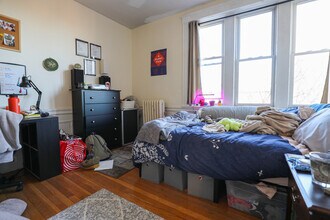 60 Egmont St, Unit 5 in Brookline, MA - Foto de edificio - Building Photo