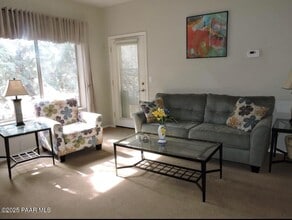 4976 Summit Cir in Prescott, AZ - Foto de edificio - Building Photo
