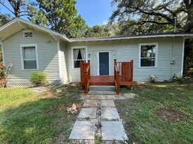 206 Ridge Rd, Unit Room #1 in Tallahassee, FL - Building Photo