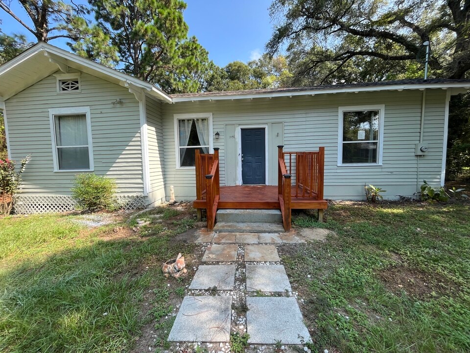 206 Ridge Rd, Unit Room #1 in Tallahassee, FL - Foto de edificio