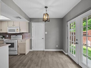 11731 Flushing Meadows Dr in Houston, TX - Building Photo - Building Photo