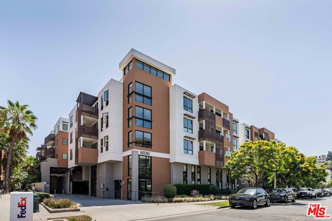property at 6030 S Seabluff Dr
