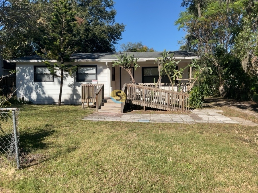 8427 Dandy Ave in Jacksonville, FL - Building Photo