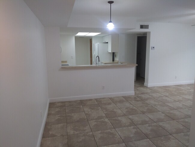 9022 W Atlantic Blvd, Unit 223 in Coral Springs, FL - Foto de edificio - Building Photo