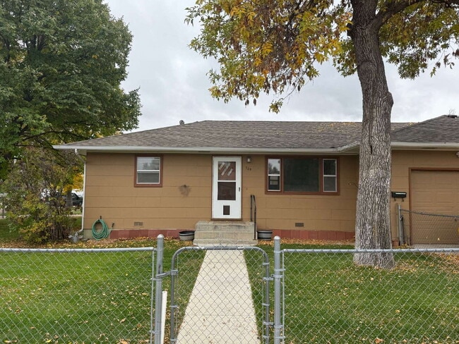 property at 520 E 8th St