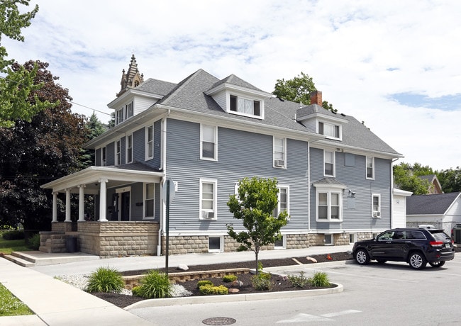 120 N Prospect St in Bowling Green, OH - Building Photo - Building Photo