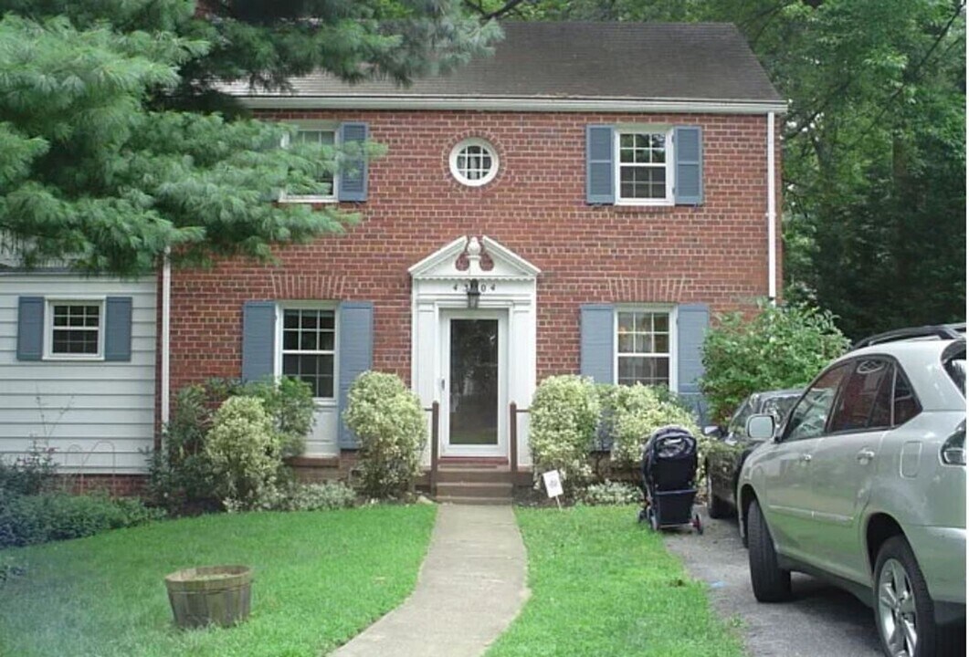 4304 Lynbrook Dr in Bethesda, MD - Building Photo
