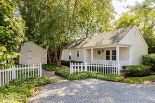 2 Parmly St in Rumson, NJ - Building Photo
