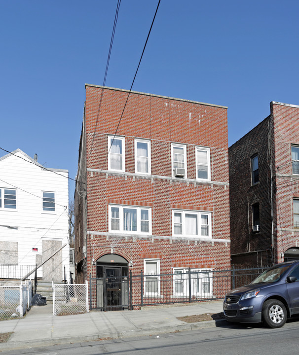 3671 Paulding Ave in Bronx, NY - Building Photo