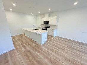 11224 Blue Bay Dr in Orlando, FL - Building Photo - Building Photo