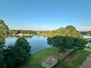 4455 Reed Creek Dr, Unit 308 in Sherrills Ford, NC - Building Photo - Building Photo