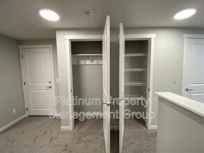 1090 Mahogany Blvd SE in Calgary, AB - Building Photo - Building Photo