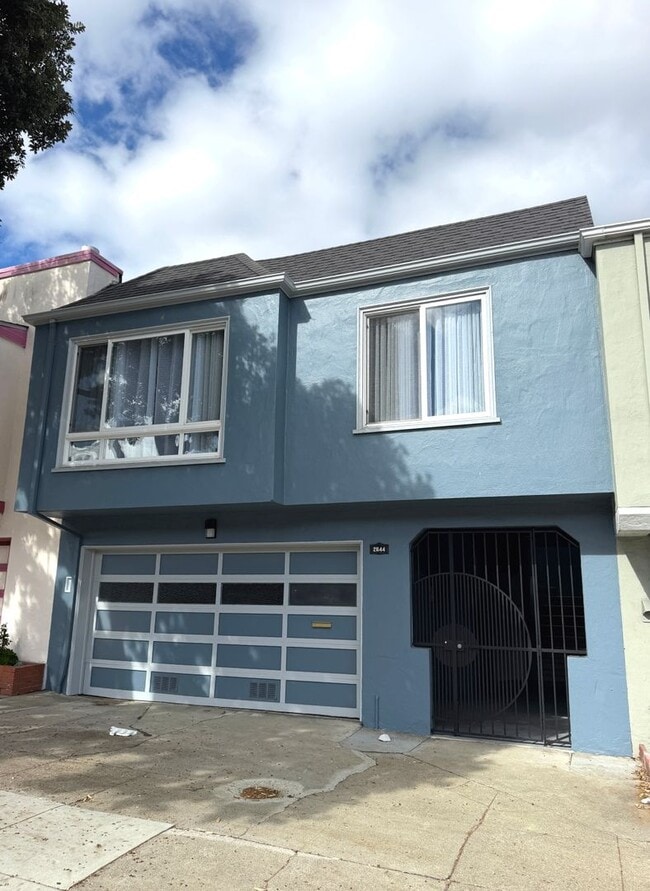 property at 2644 Alemany Blvd