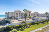 Somerset Oceanfront in Indian Harbour Beach, FL - Foto de edificio - Building Photo