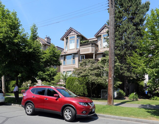 2121 W 5th Ave in Vancouver, BC - Building Photo - Primary Photo