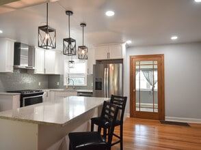 5153 W 64th Pl in Chicago, IL - Building Photo - Building Photo