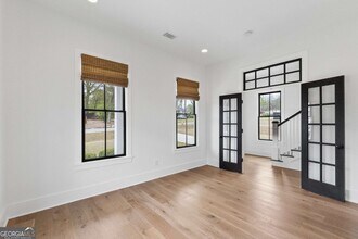 98 Middle St in Senoia, GA - Building Photo - Building Photo