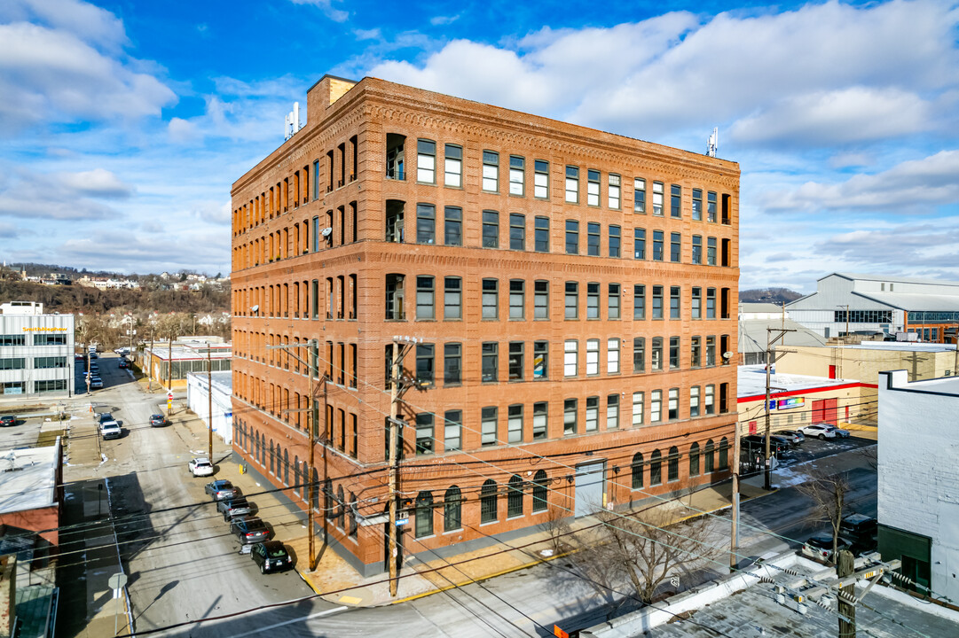 The Strip Lofts in Pittsburgh, PA - Foto de edificio