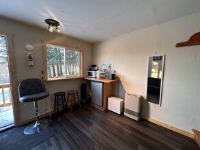 1410 E St in Homer, AK - Building Photo - Building Photo