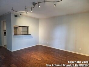 8401 N New Braunfels Ave in San Antonio, TX - Building Photo - Building Photo
