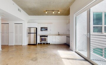 133 NE 2nd Ave, Unit 510 in Miami, FL - Building Photo - Building Photo
