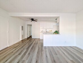 1818 W Sumac Ln in Anaheim, CA - Building Photo - Building Photo