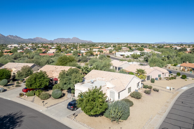 13834 N Cambria Dr in Fountain Hills, AZ - Foto de edificio - Building Photo