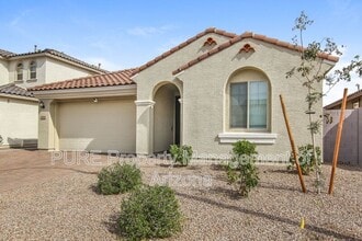 3769 N 102nd Ave in Avondale, AZ - Building Photo - Building Photo