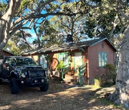 831 Laurel Ave in Pacific Grove, CA - Building Photo - Building Photo