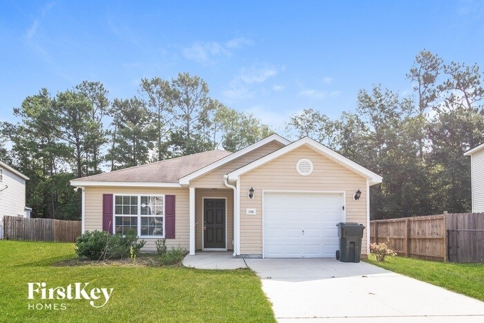 108 Farm Quarters Dr in Goose Creek, SC - Building Photo