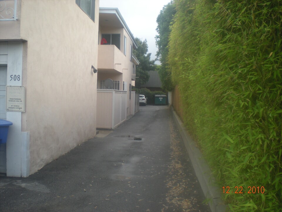 502 Raymond Ave in Santa Monica, CA - Foto de edificio