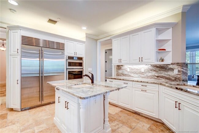 property at 1528 NE Outrigger Landings Dr