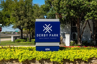 Derby Park in Grand Prairie, TX - Foto de edificio - Building Photo
