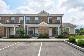 Woodyard Greene in Elizabeth, WV - Foto de edificio - Building Photo