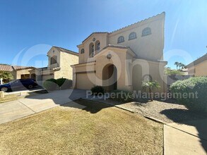 2049 W Periwinkle Way in Chandler, AZ - Building Photo - Building Photo