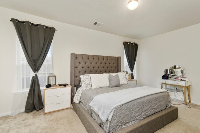 11654 Rosewood Forest Ct