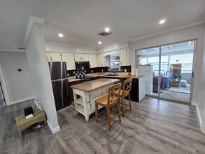 1535 Queen Rd in Venice, FL - Building Photo - Building Photo