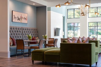 The James on Highland in Birmingham, AL - Foto de edificio - Building Photo