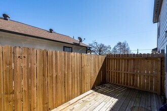 207 N Poplar St in Tomball, TX - Building Photo - Building Photo
