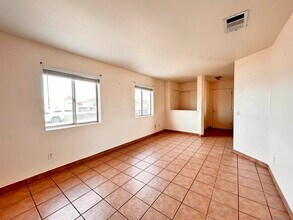 988 Salvador Guilin St in Calexico, CA - Building Photo - Building Photo