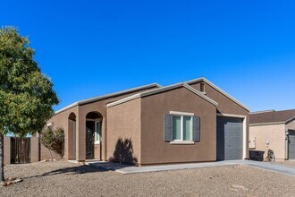 7060 S Red Maids Dr in Tucson, AZ - Building Photo - Building Photo