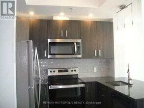 108 Garment St in Kitchener, ON - Building Photo - Building Photo