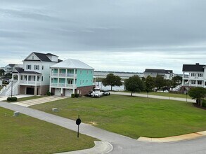 520 Cannonsgate Dr in Newport, NC - Building Photo - Building Photo