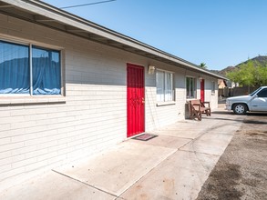 10035 N 11th Ave in Phoenix, AZ - Building Photo - Building Photo