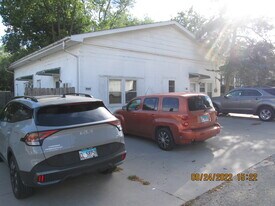 605 Bremer St, Unit C in Wilmington, IL - Building Photo