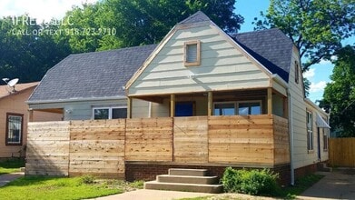 2865 E Admiral Pl in Tulsa, OK - Building Photo - Building Photo