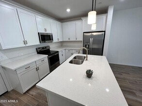 1822 E Chelsea Ln in Gilbert, AZ - Foto de edificio - Building Photo