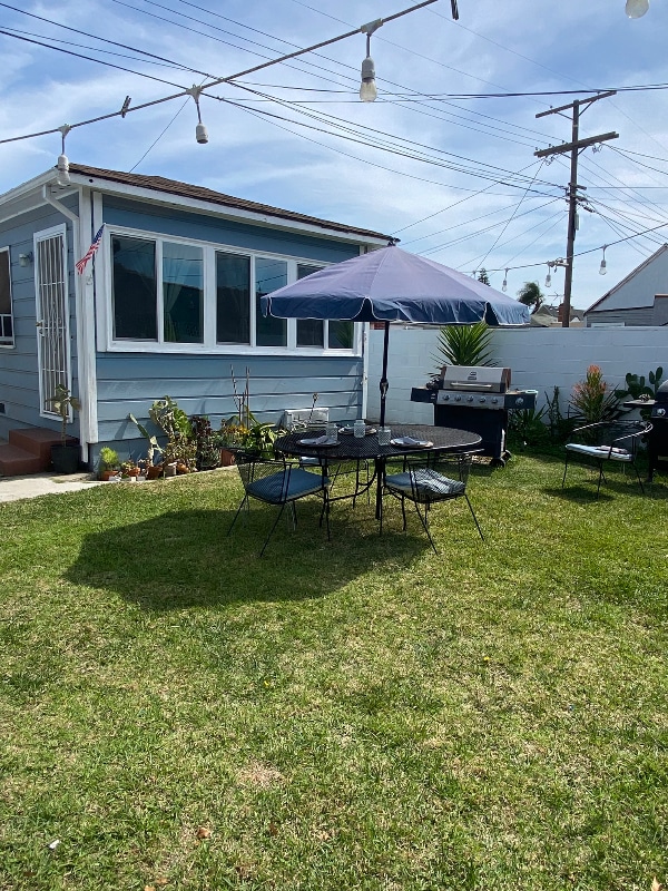 8735 1/2 Harvard Blvd in Los Angeles, CA - Building Photo - Building Photo