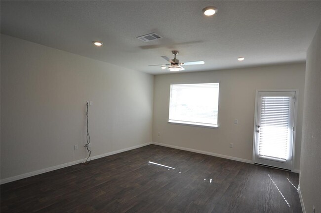 717 Mais Dr in Georgetown, TX - Building Photo - Building Photo