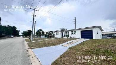 1085 Cleveland St in Titusville, FL - Building Photo - Building Photo